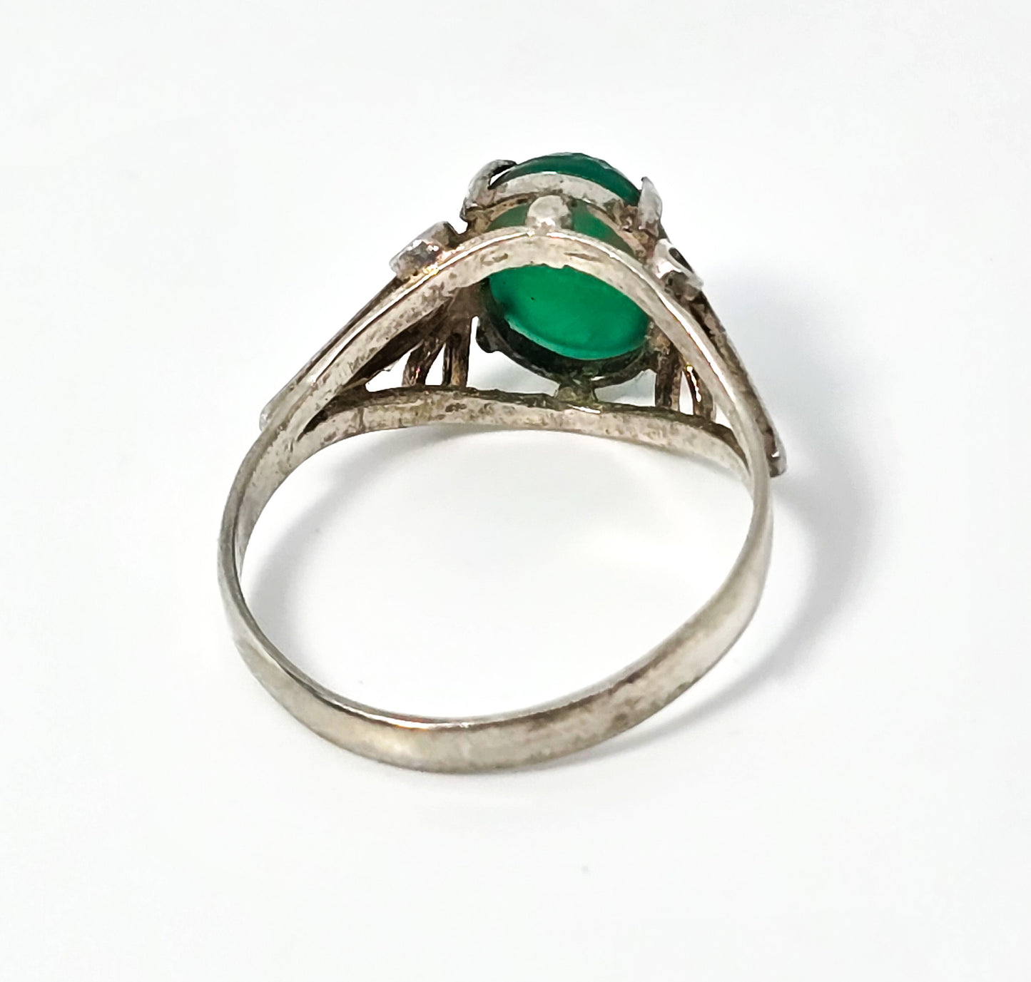 Scarab Green Chrysoprase gemstone prong set vintage sterling silver ring size 9