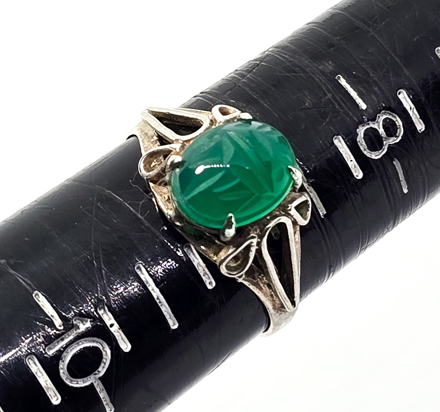 Scarab Green Chrysoprase gemstone prong set vintage sterling silver ring size 9