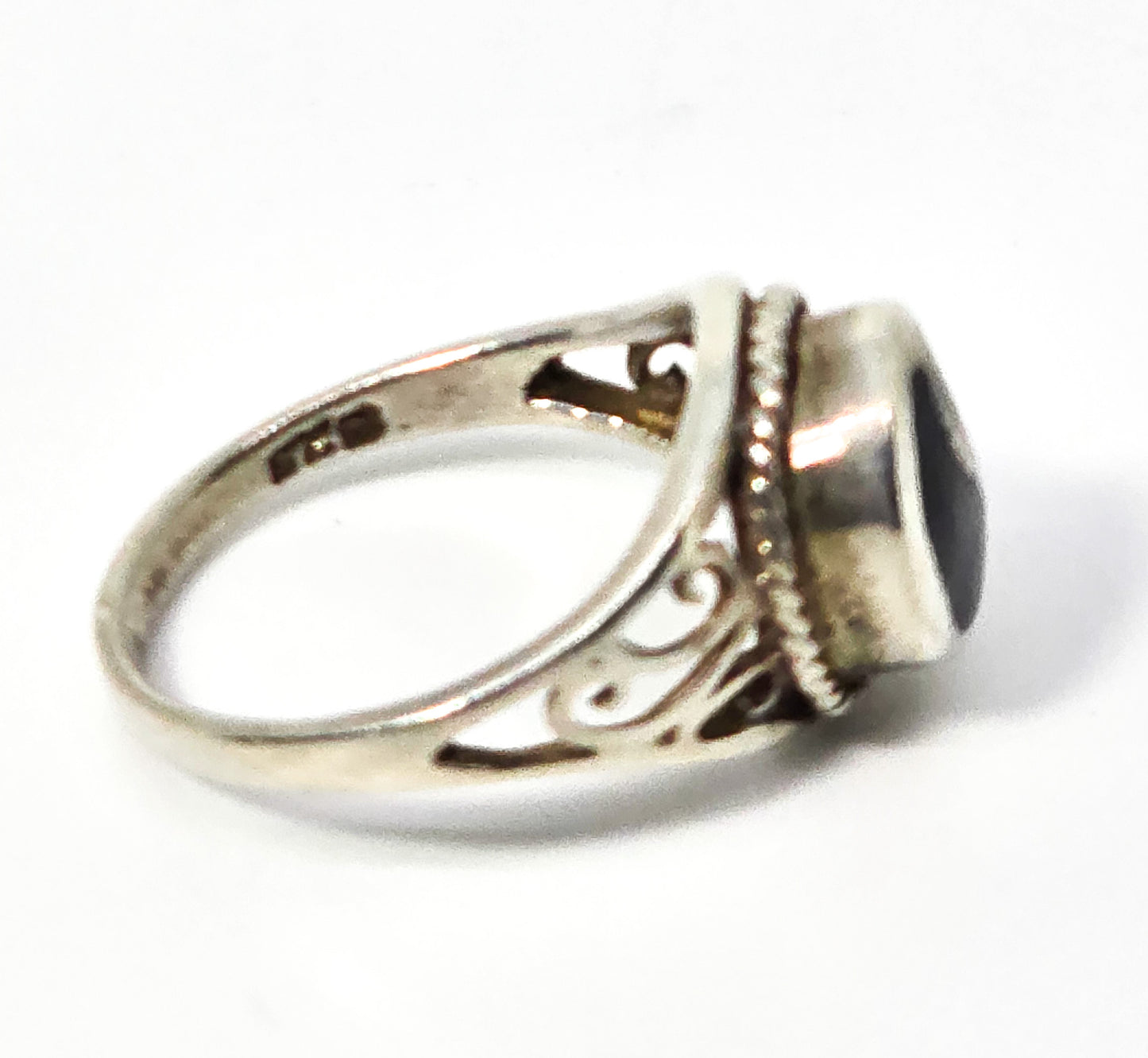Black enamel Balance Ying Yang vintage tribal retro filigree sterling silver ring size 5