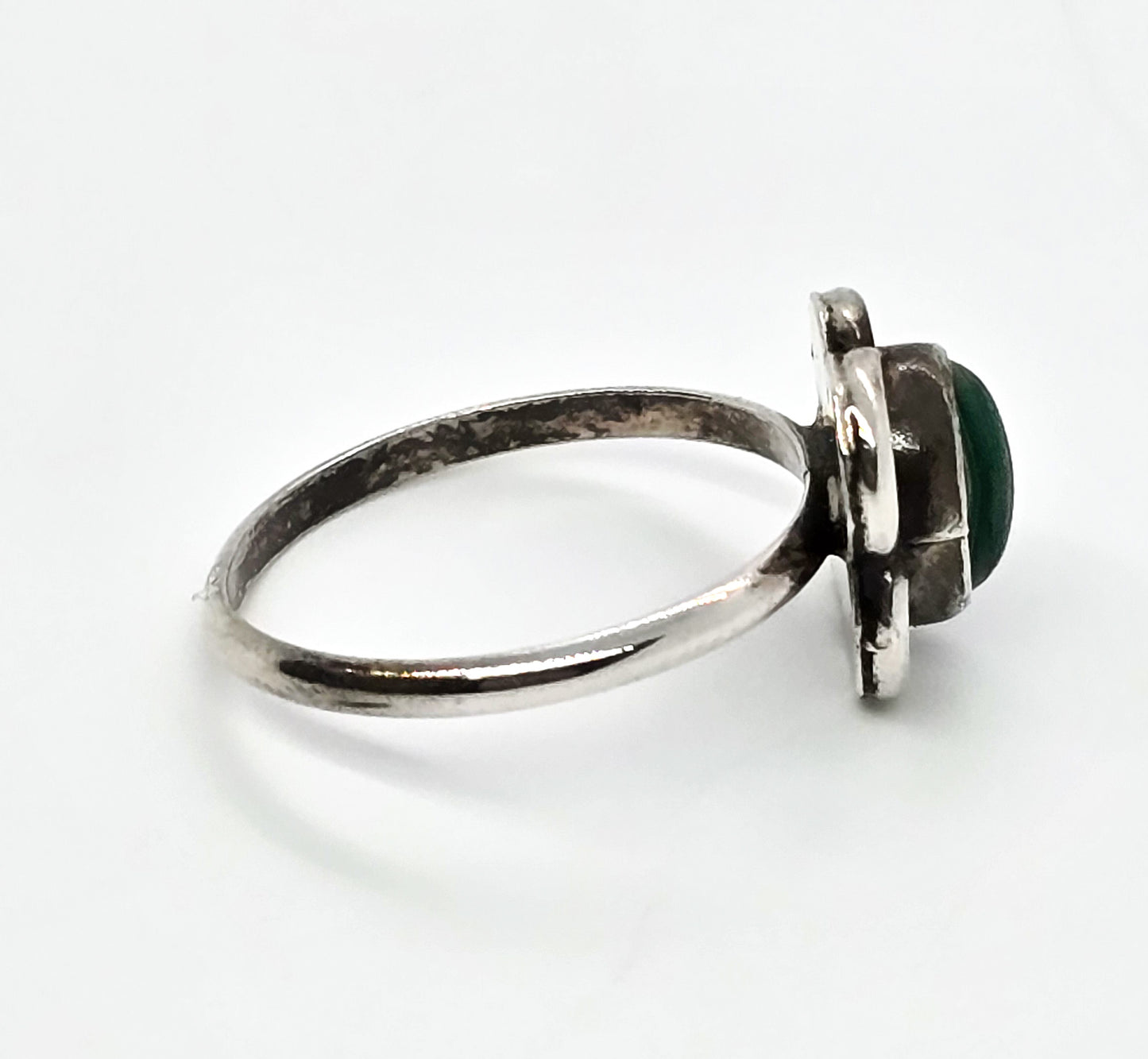 Malachite green banded gemstone vintage sterling silver ring size 5.25