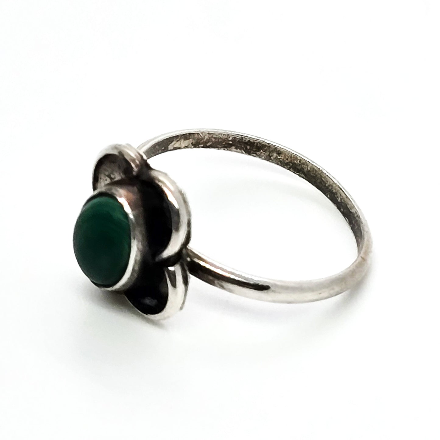 Malachite green banded gemstone vintage sterling silver ring size 5.25