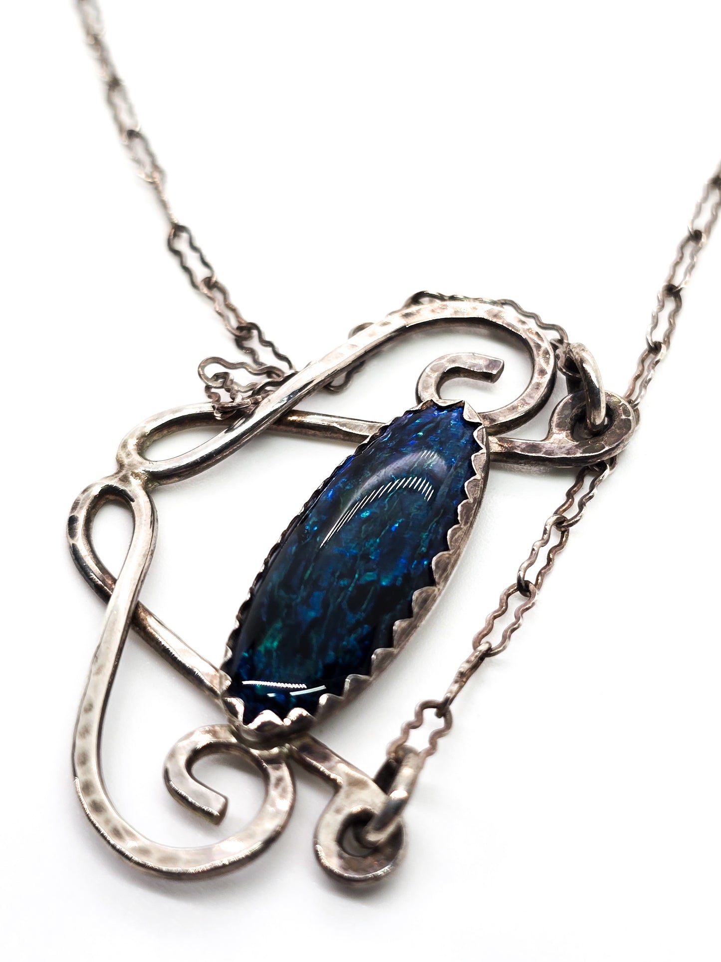 Art Nouveau hammered artisan cartouche sparkling blue sterling silver necklace