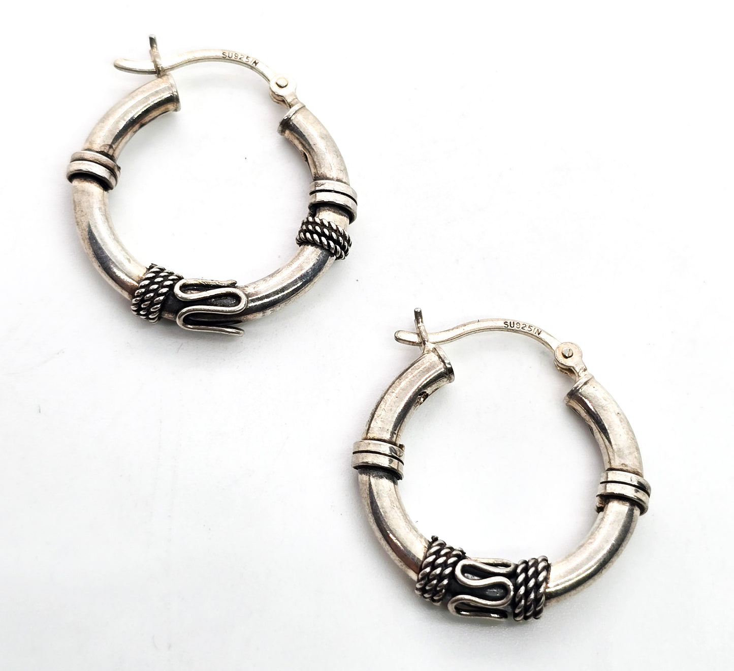 Tribal Balinese sterling silver lever back Bali SU IN vintage hoop earrings