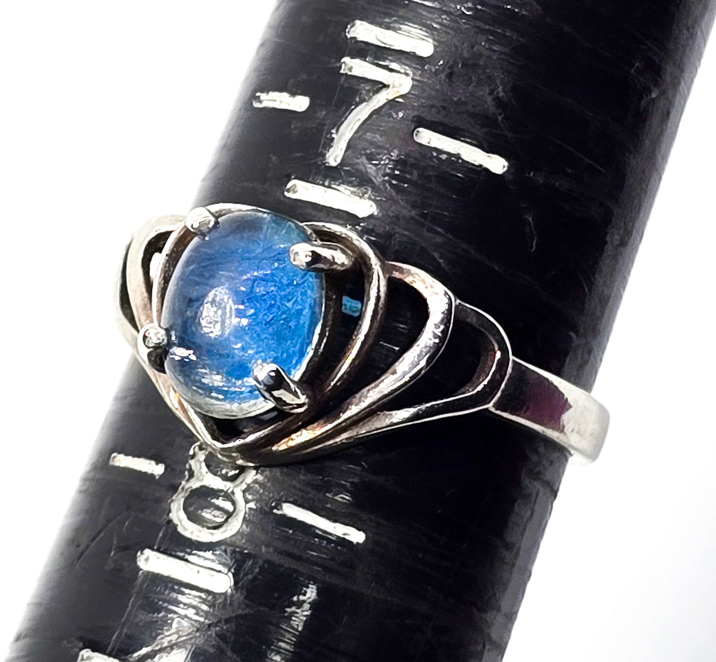 Blue stone retro heart ripple open work sterling silver ring size 7.5