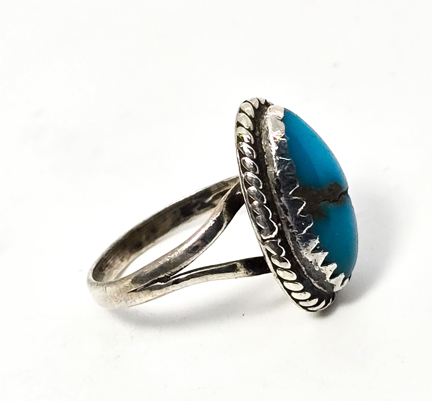 Turquoise vintage Native American split shank sawtooth sterling silver ring size 5.5