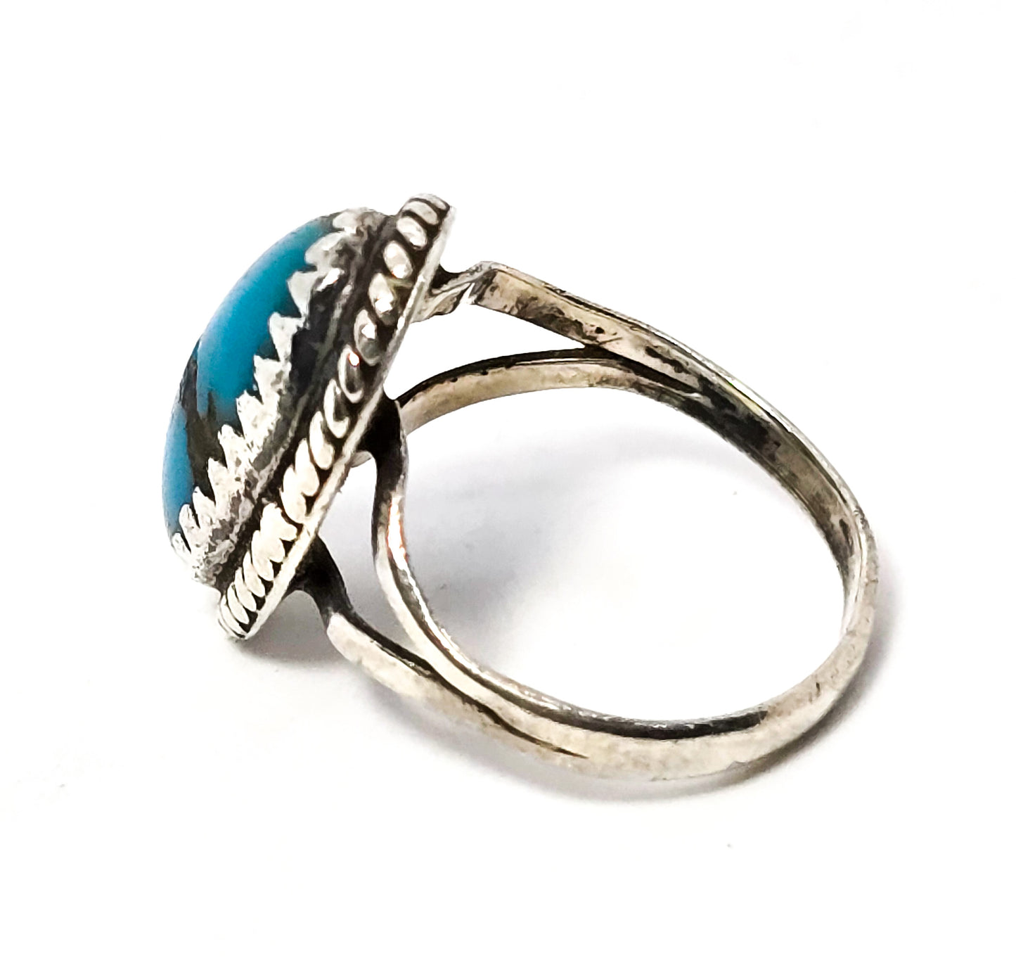 Turquoise vintage Native American split shank sawtooth sterling silver ring size 5.5