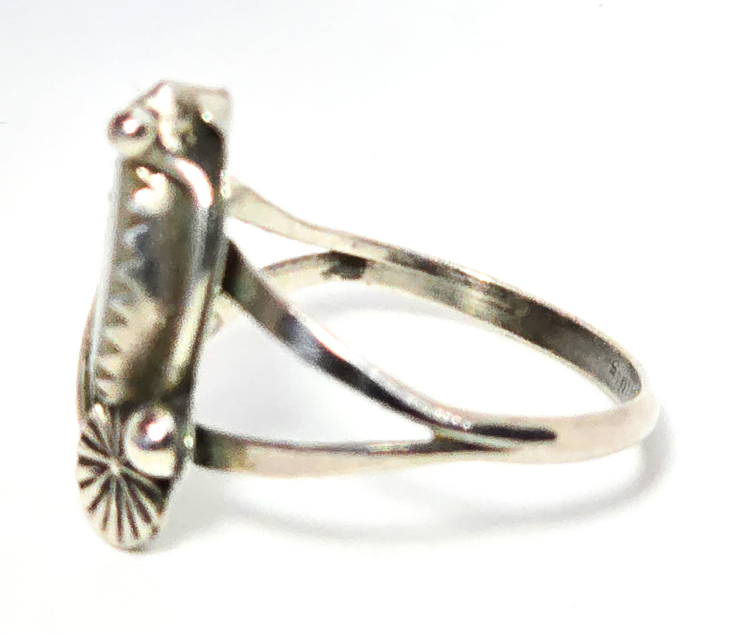 Navajo Mother of Pearl shell Native American Feather vintage sterling silver ring size 6.5