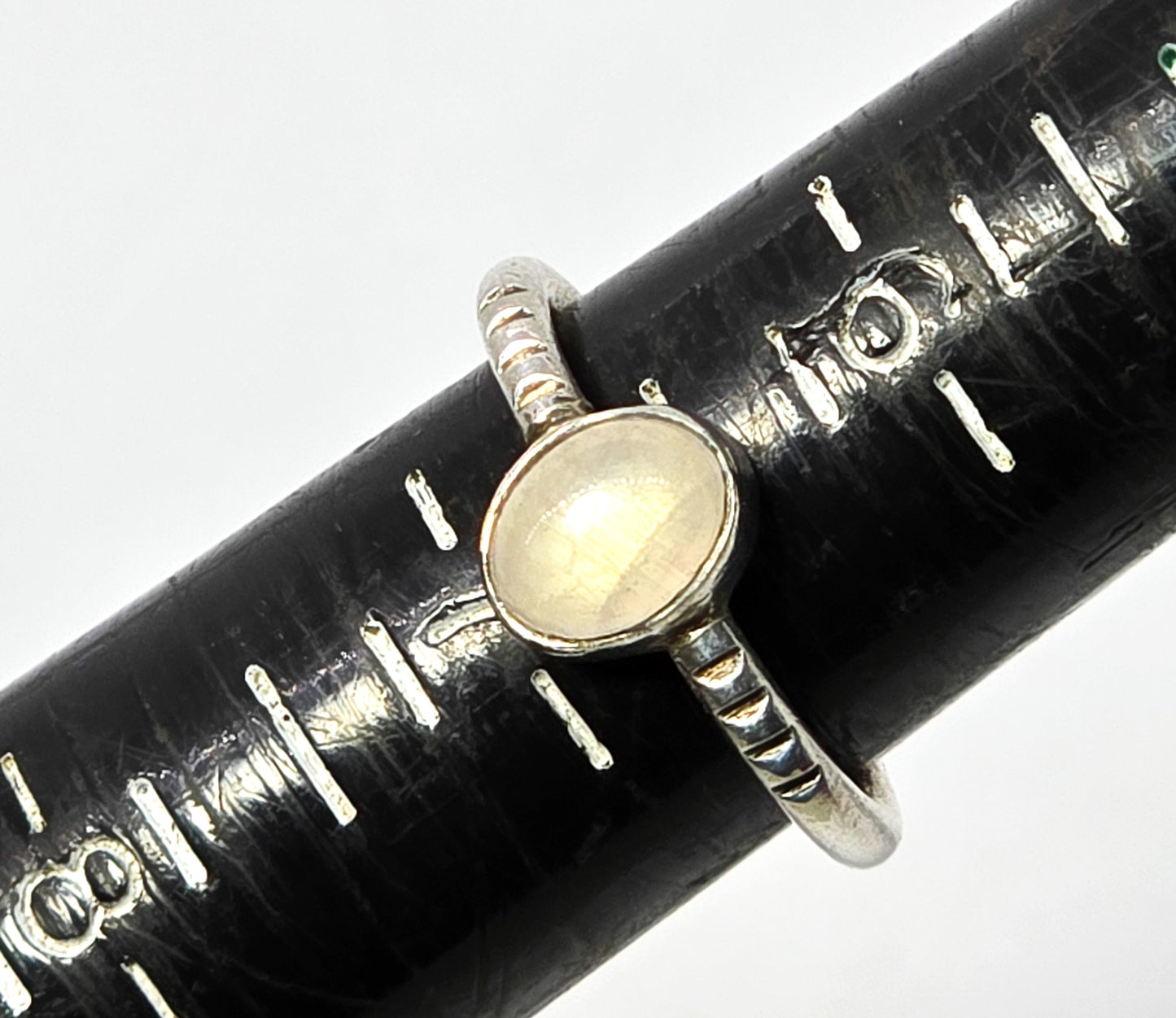 Rainbow yellow orange flash moonstone solitaire sterling silver ring size 6.75