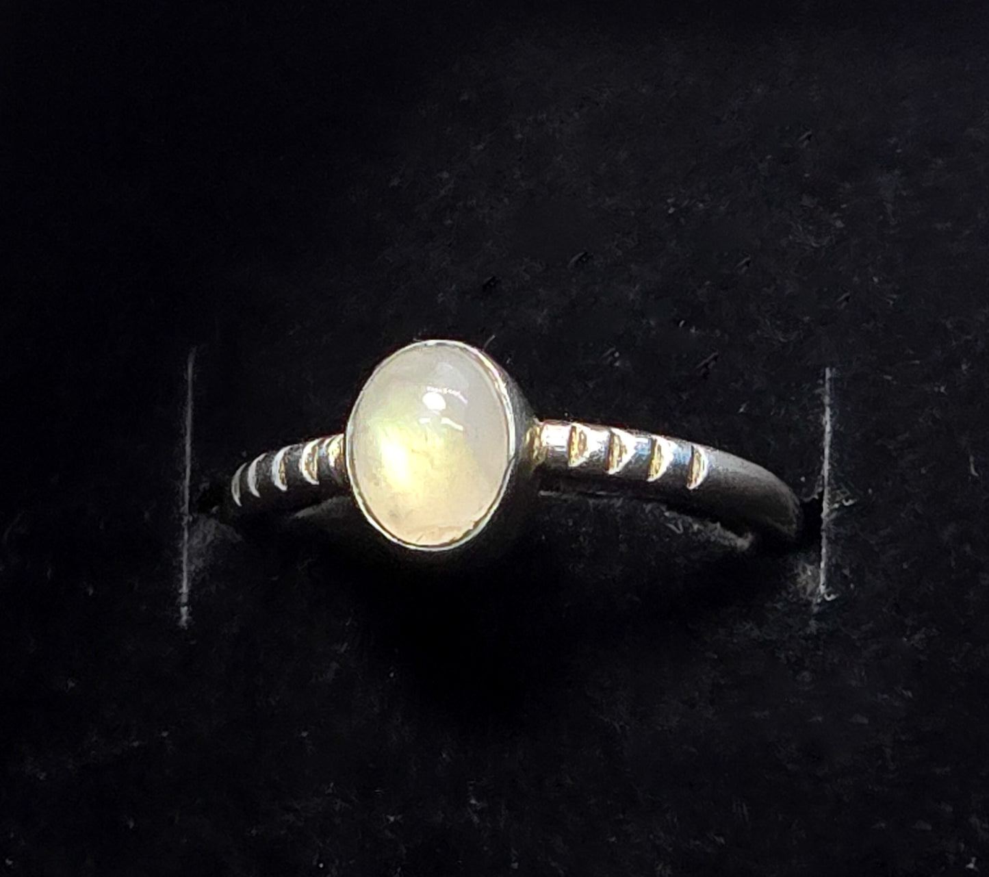 Rainbow yellow orange flash moonstone solitaire sterling silver ring size 6.75