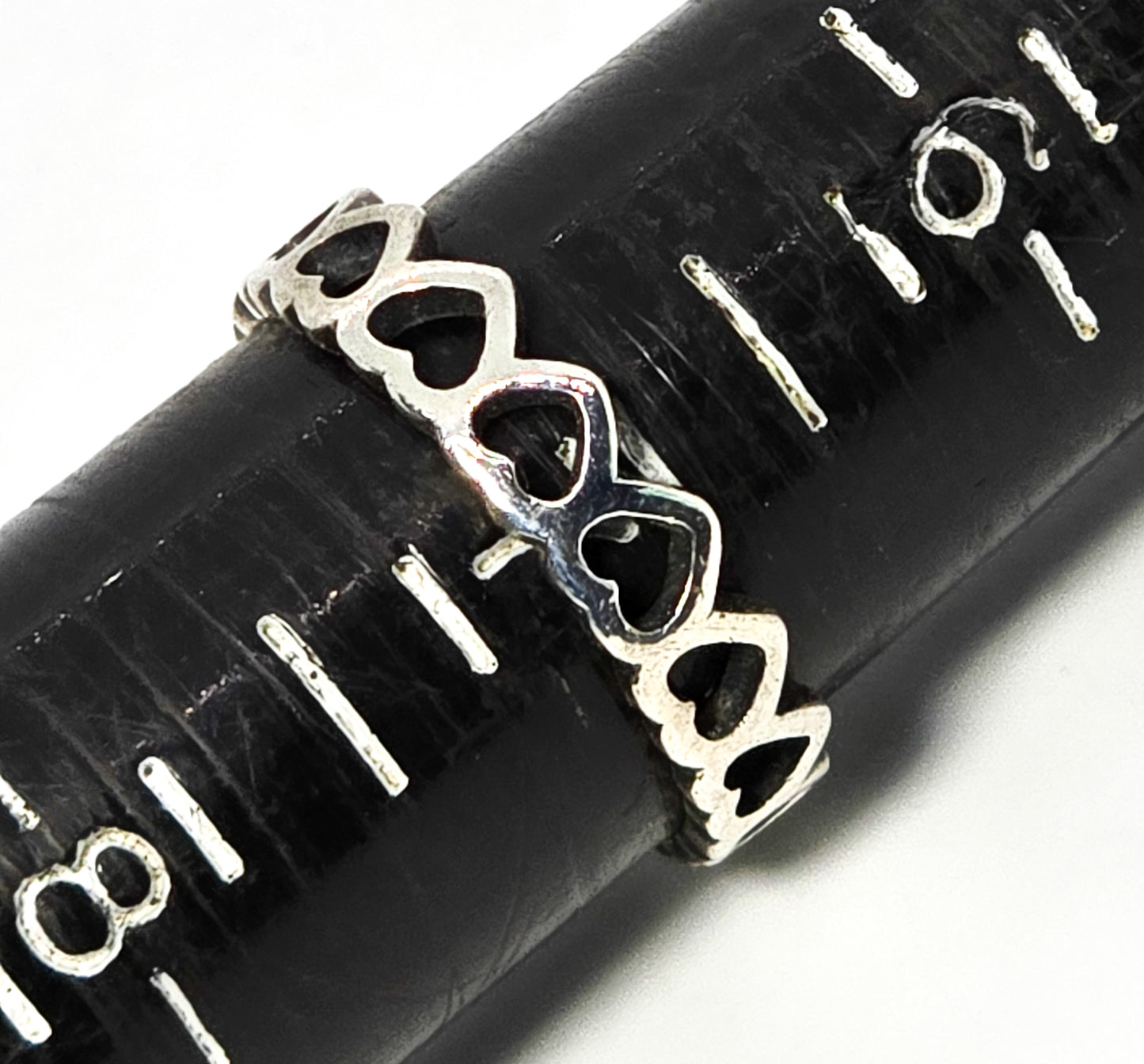 James Avery Retired Eternal hearts sterling silver signed ring band size 7