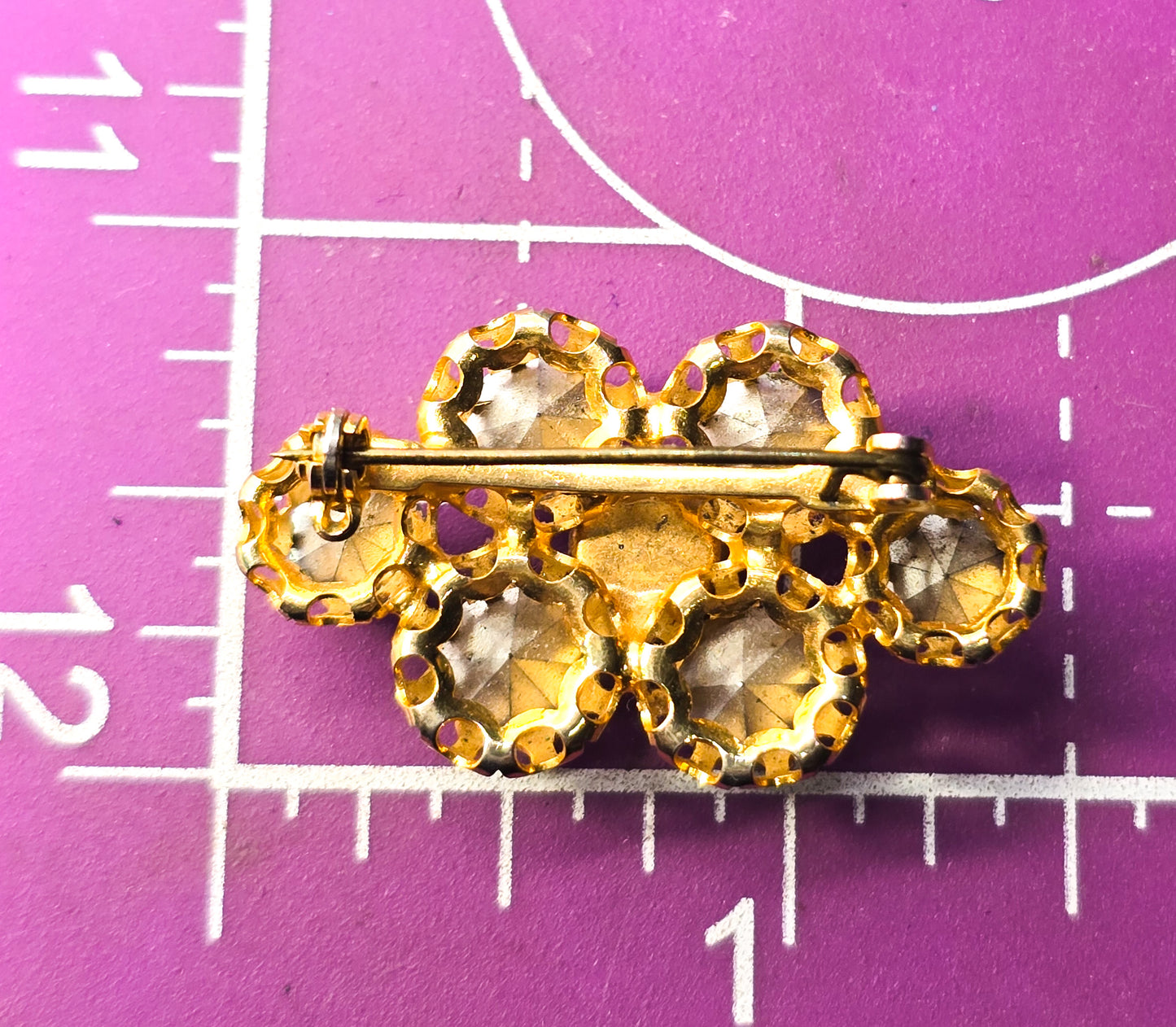 Rainbow Aurora Borealis AB bright faceted gold toned vintage rhinestone brooch