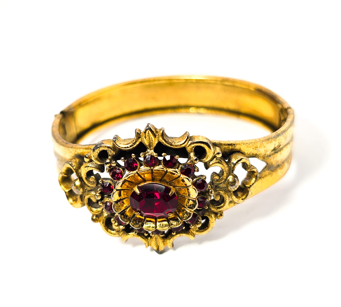 Red rhinestone vintage mid century gold toned floral clamper bangle bracelet