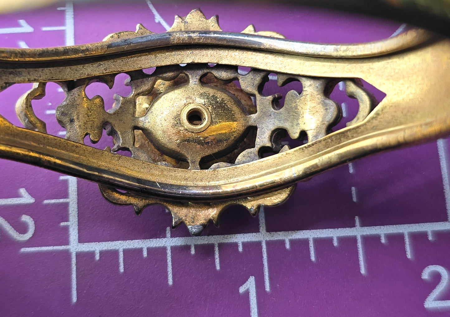 Red rhinestone vintage mid century gold toned floral clamper bangle bracelet