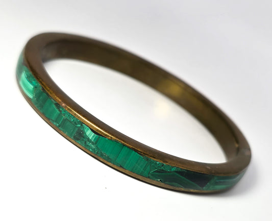 Malachite chip inlay green gemstone vintage brass bangle bracelet