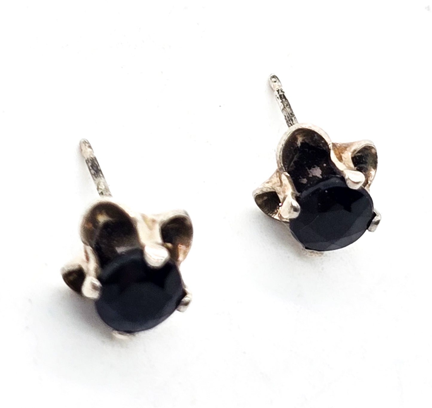 Landstrom's dark blue sapphire 1ct total weight sterling silver stud earrings