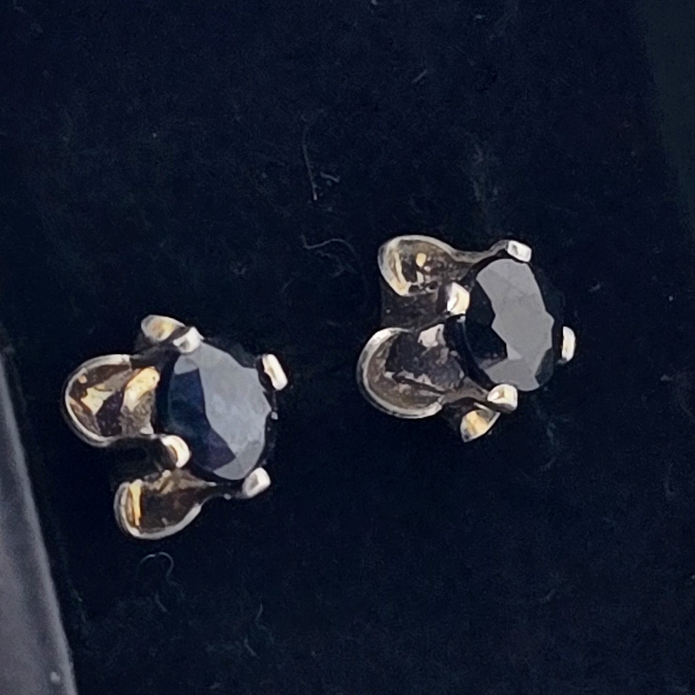 Landstrom's dark blue sapphire 1ct total weight sterling silver stud earrings