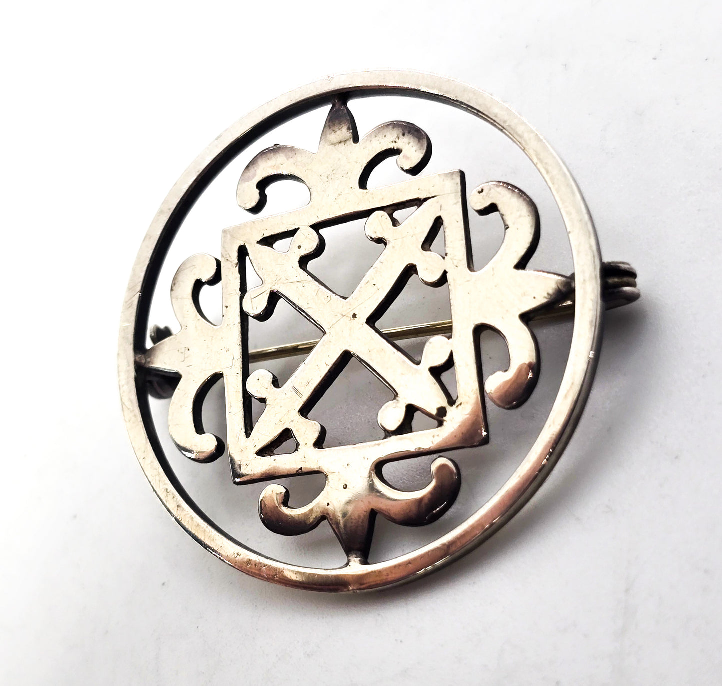Scottish Malcolm Gray Celtic St Magnus cross hallmarked vintage pin brooch