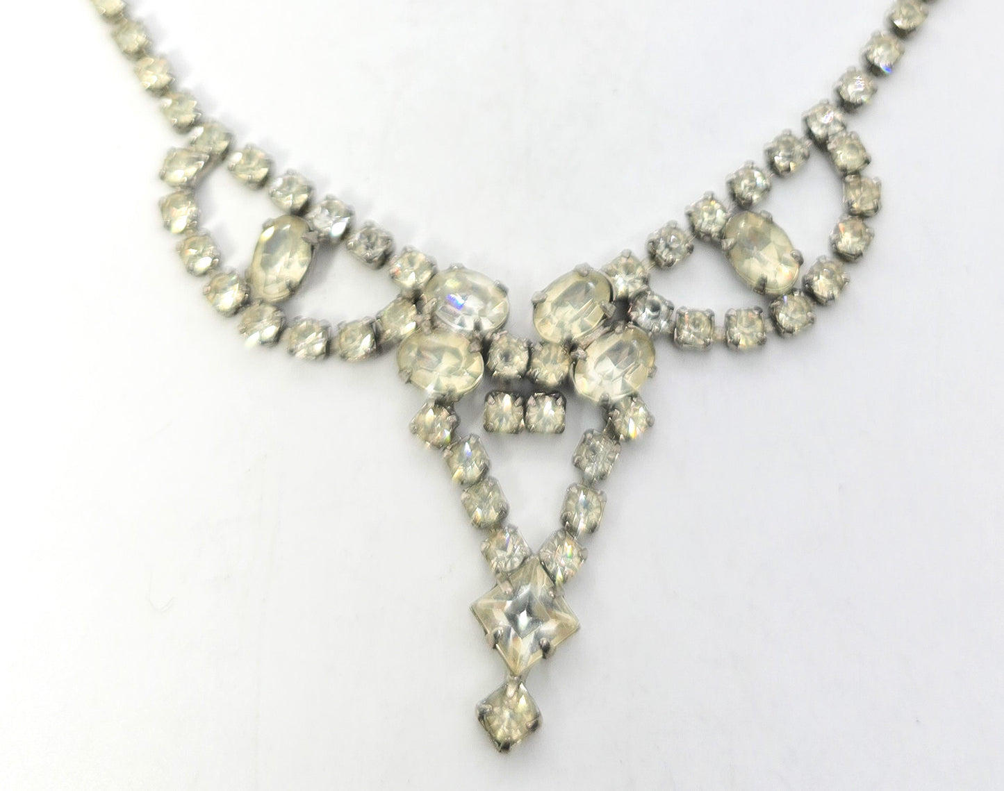 Vintage large scalloped vintage princess cut clear rhinestone choker necklace