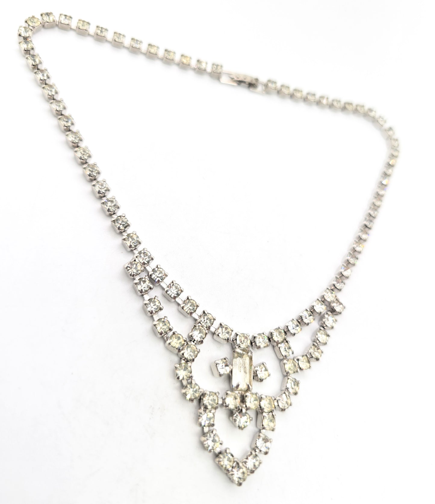 Vintage large scalloped vintage clear rhinestone choker necklace 14 inches