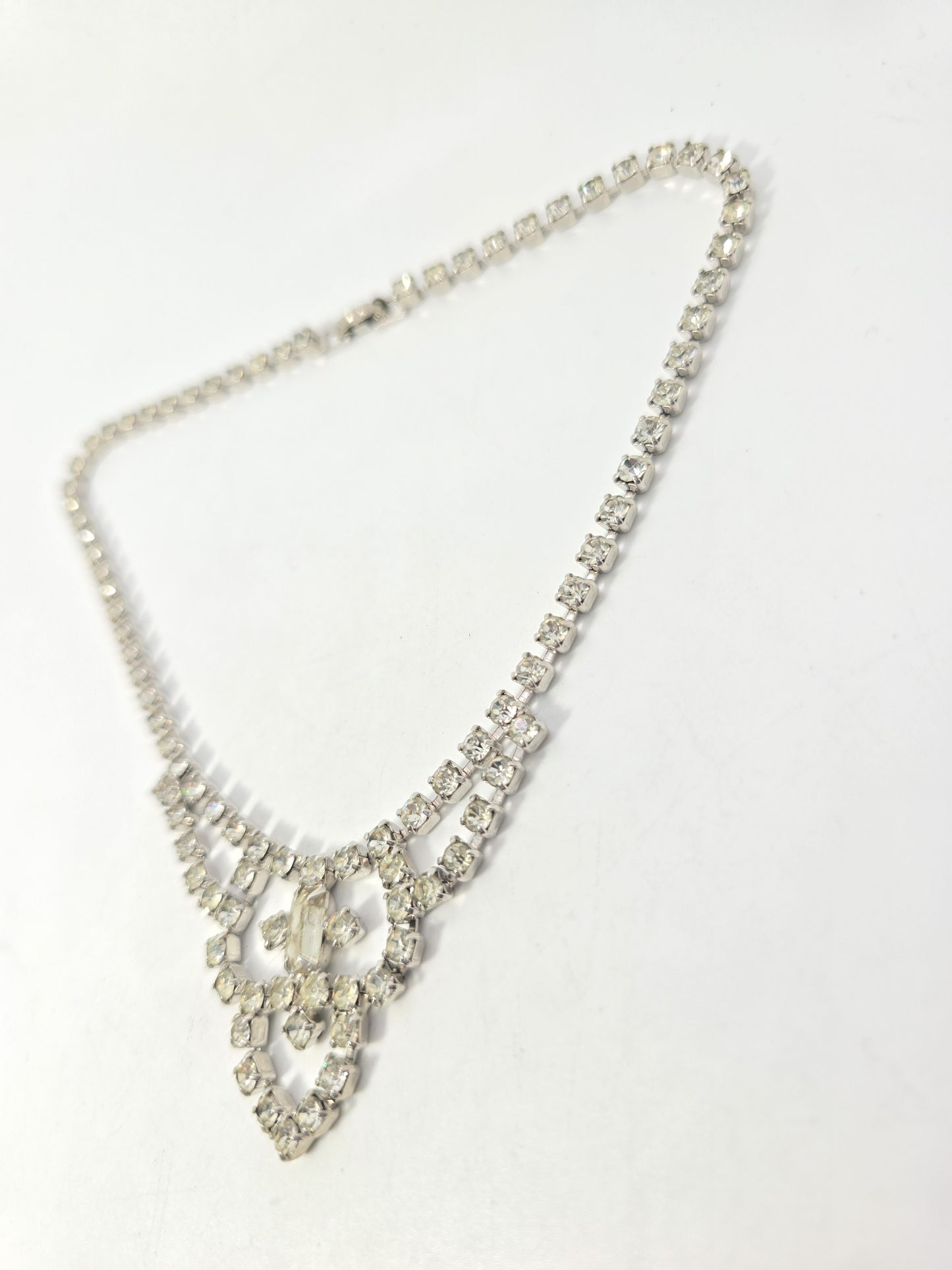 Vintage large scalloped vintage clear rhinestone choker necklace 14 inches