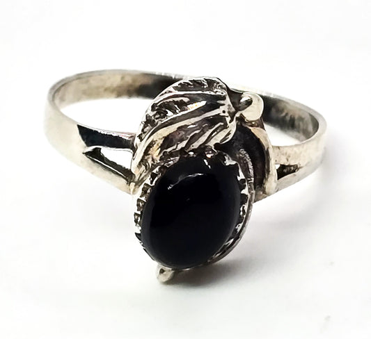 Navajo Black Onyx Feather sterling silver Native American vintage ring size 8
