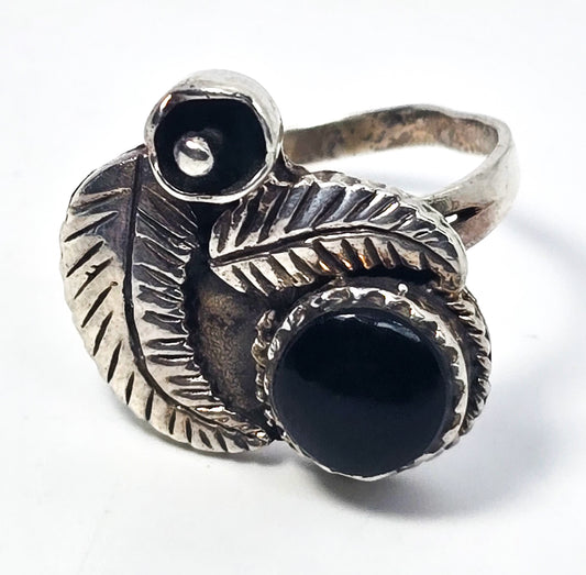 Navajo Black Onyx Feather sterling silver Native American vintage ring size 9.5
