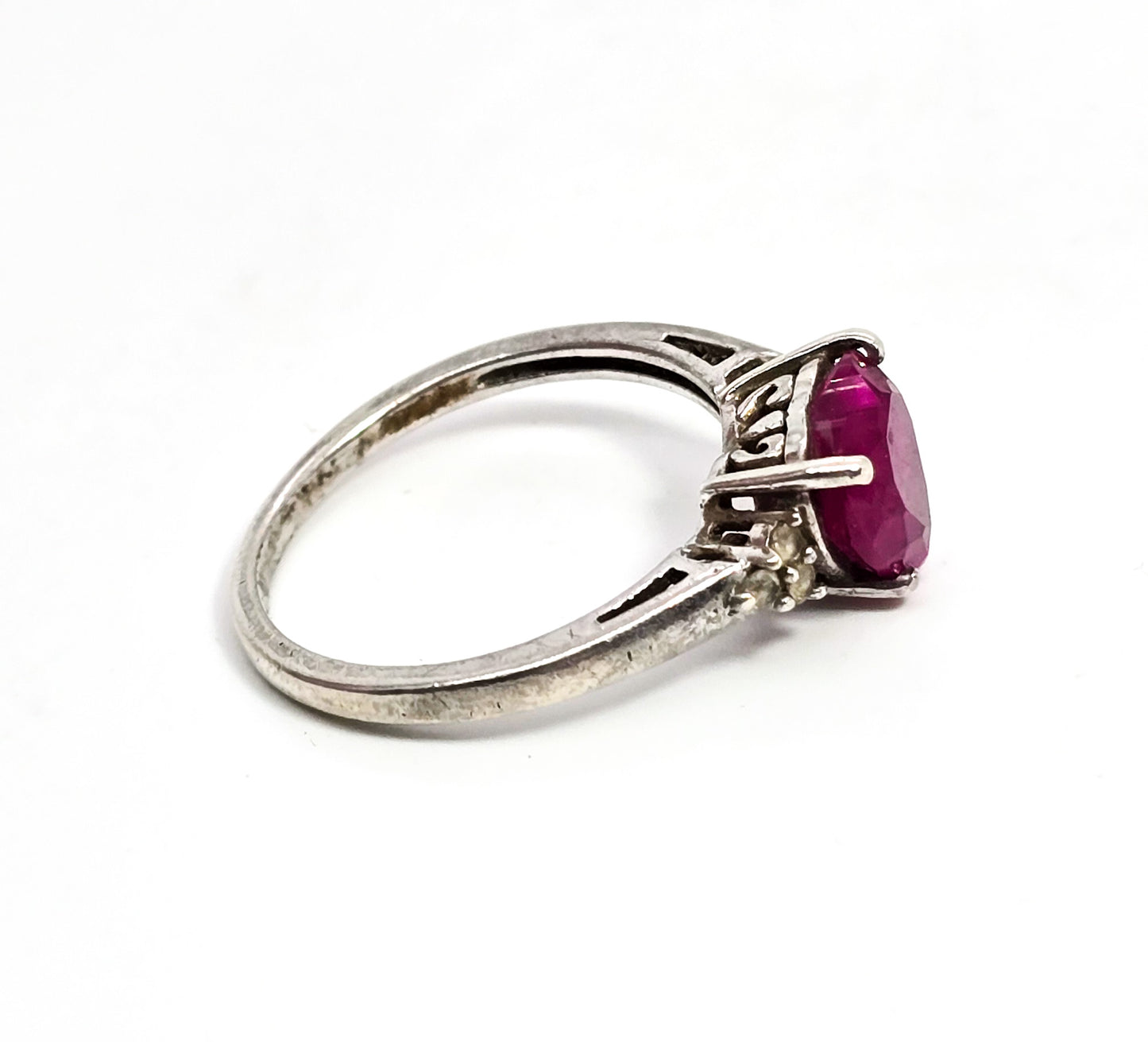Ruby Heart vintage sterling silver white topaz vintage ring size 7.5