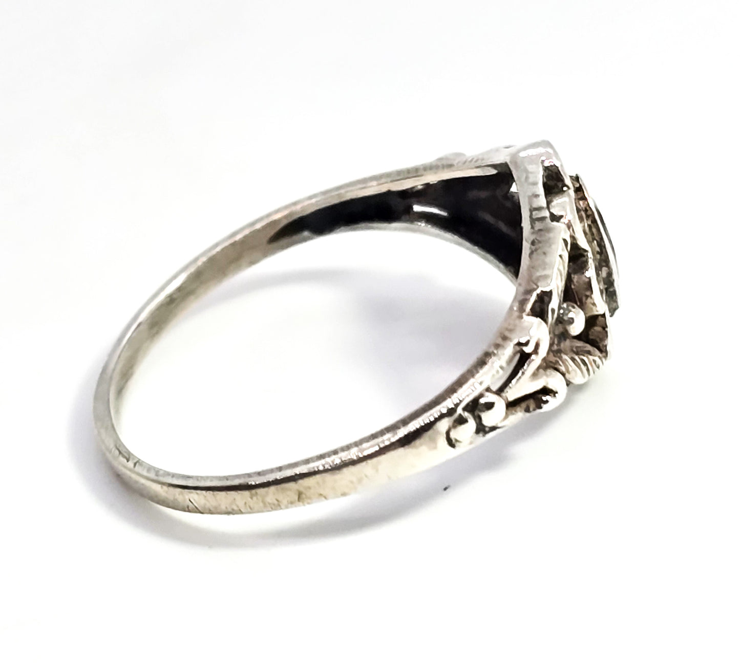 Red Garnet flower filigree vintage sterling silver open work ring size 7