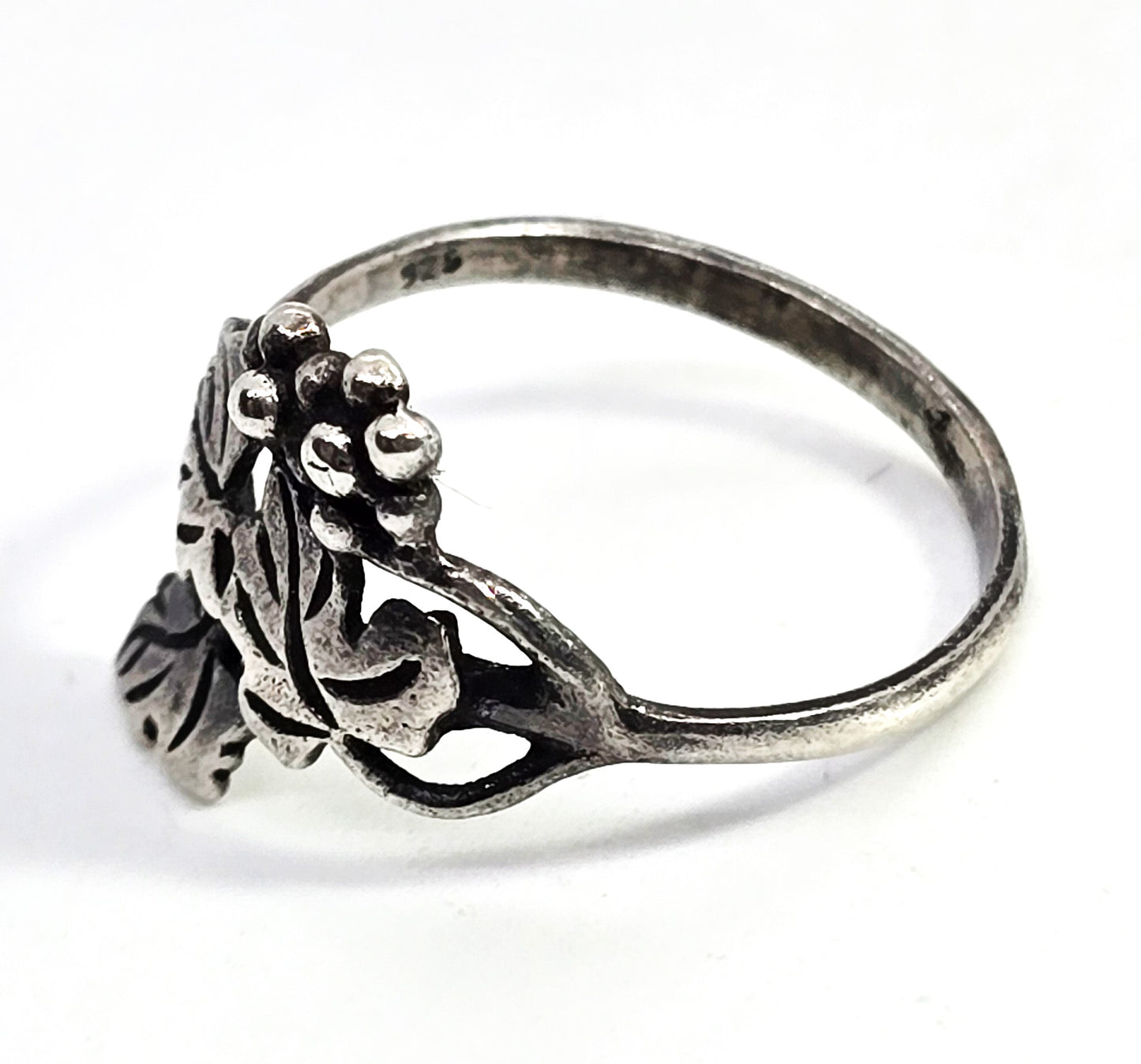 Grape cluster Victorian antique handcrafted sterling silver petite small ring size 5