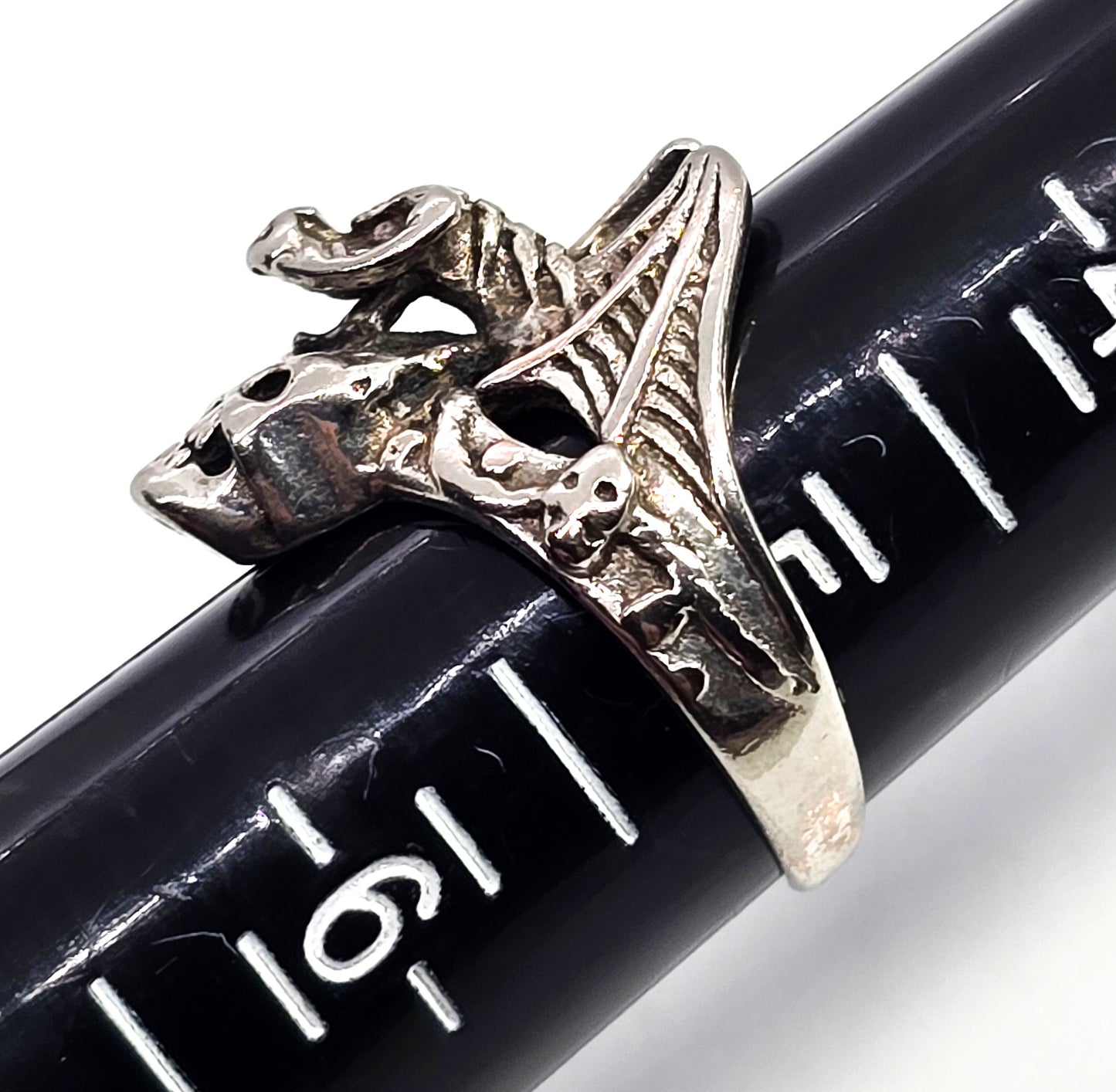 Dragon's treasure Skull vintage silver plated men's gothic biker ring size 5