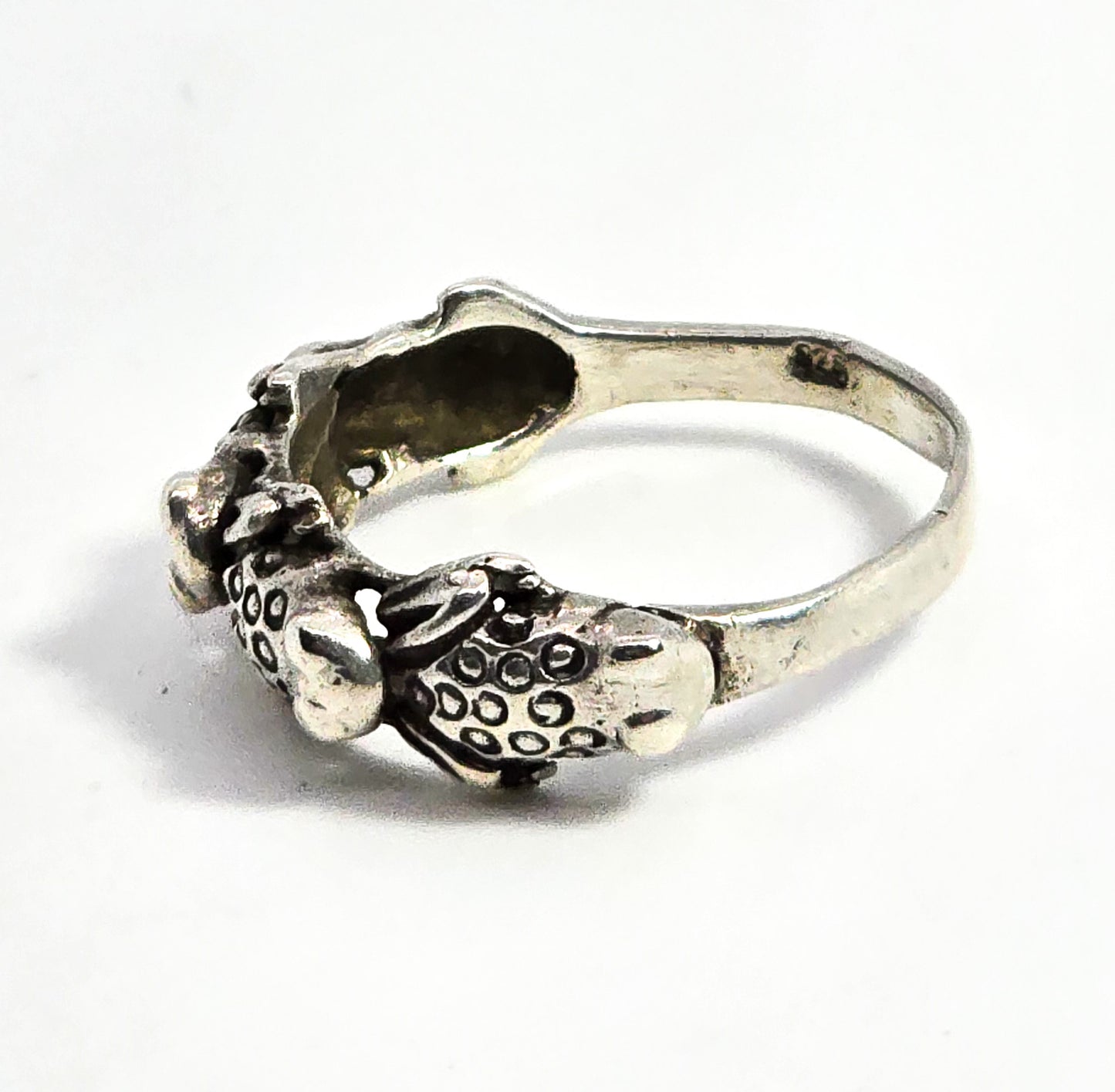 Frog hop 4 detailed froggies sterling silver vintage flower ring band size 7