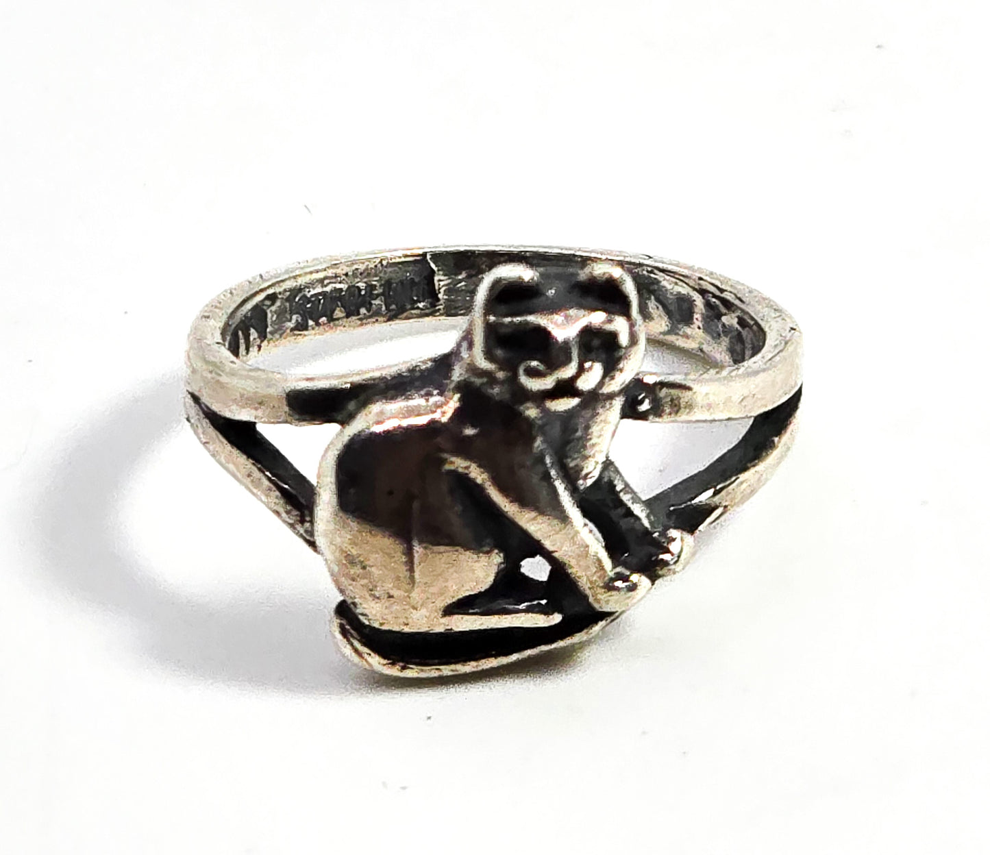 Sitting Pretty Kitty Cat feline figural solid sterling silver vintage ring size 5 OTT