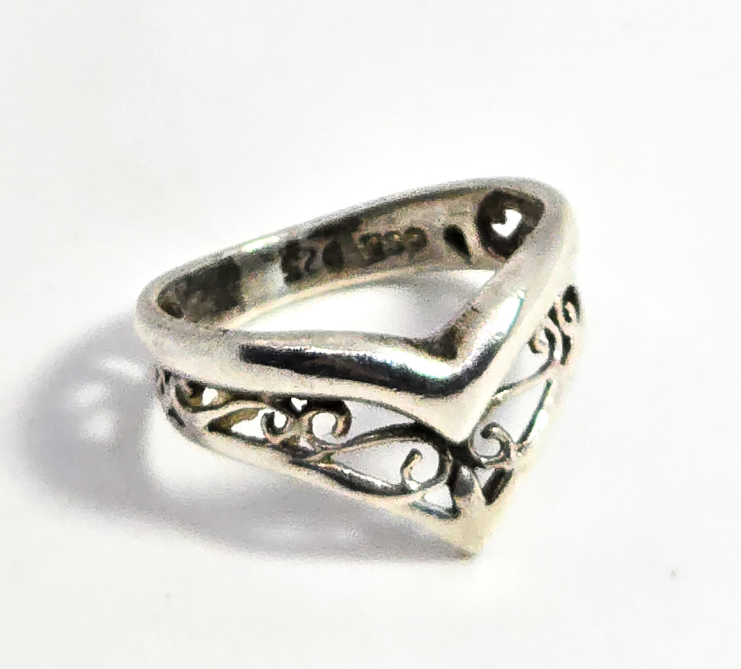 Retro filigree chevron V vintage sterling silver ring band SE size 5