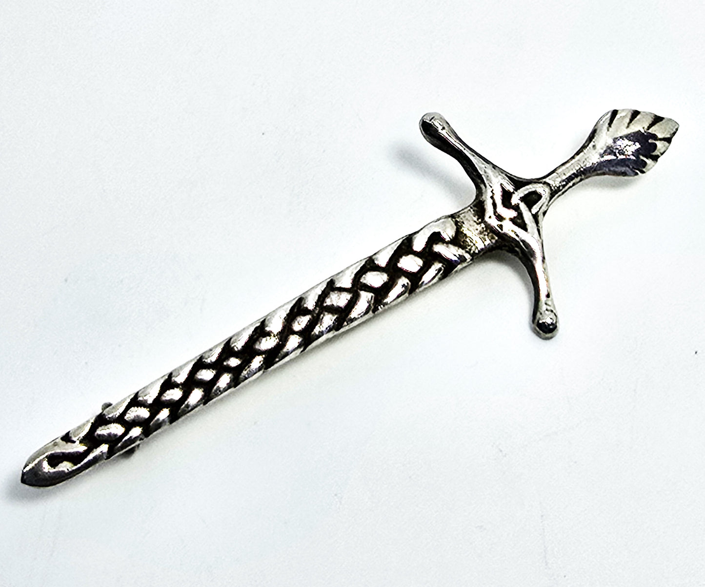 Iona Scottish claymore sword vintage sterling silver vintage kilt pin brooch