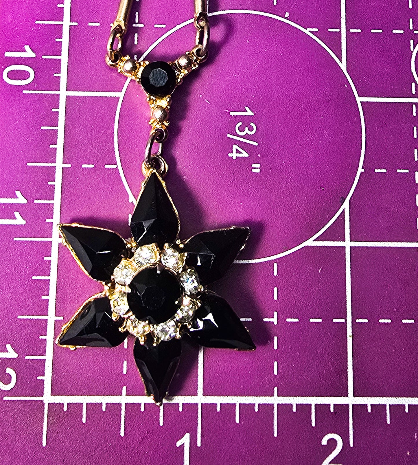 Black and white 3D flower mid century vintage gold toned rhinestone necklace
