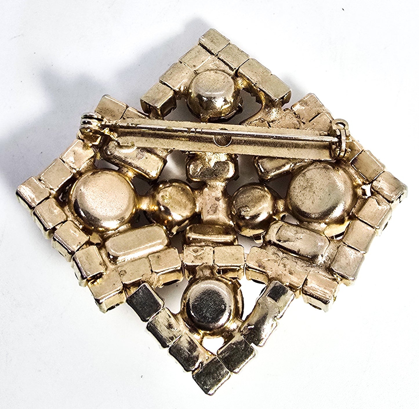 Jonquil yellow root beer brown rhinestone prong set rhinestone vintage brooch