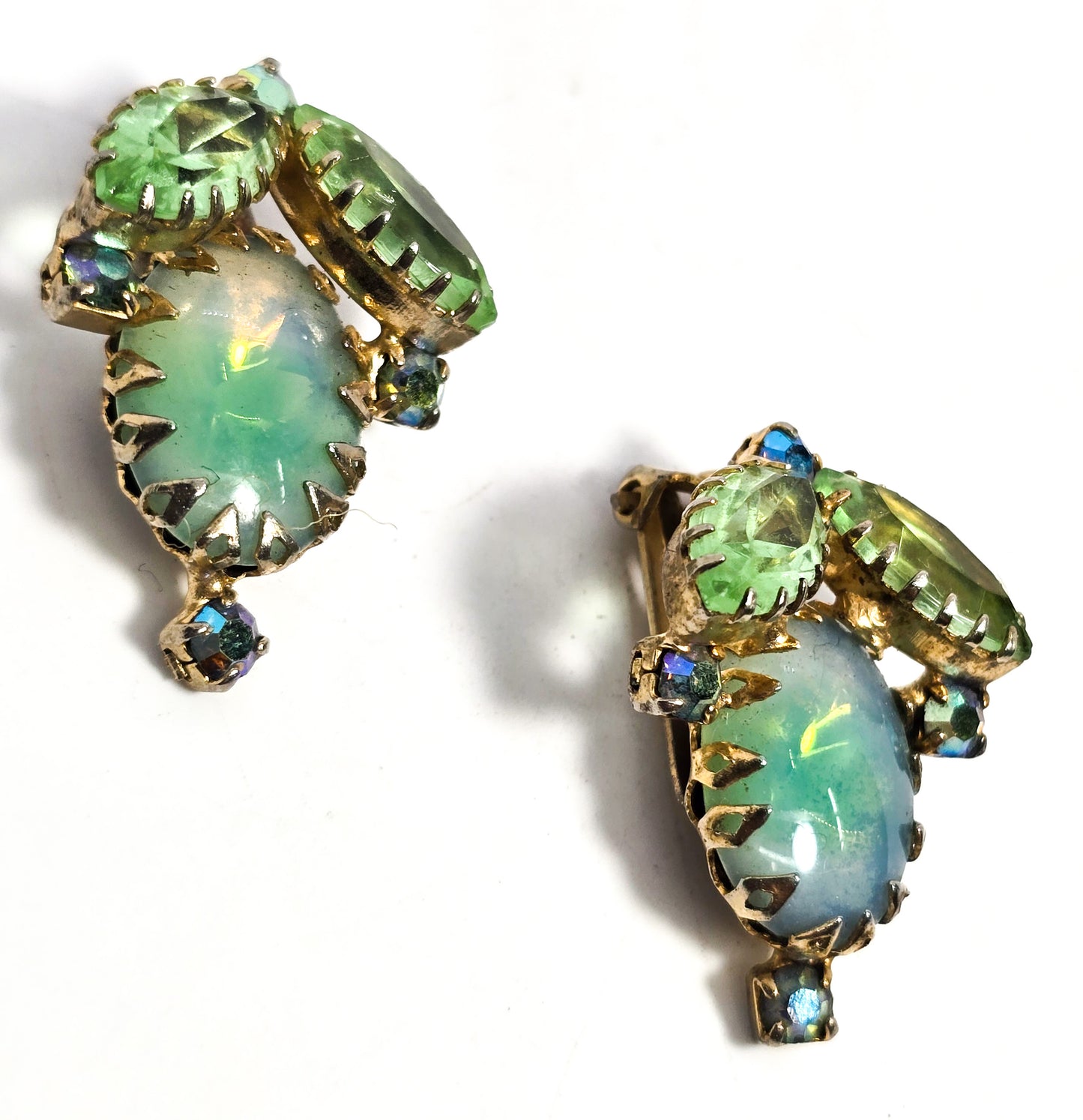Schreiner Green Opaline Aurora Borealis vintage dogtooth rhinestone earrings