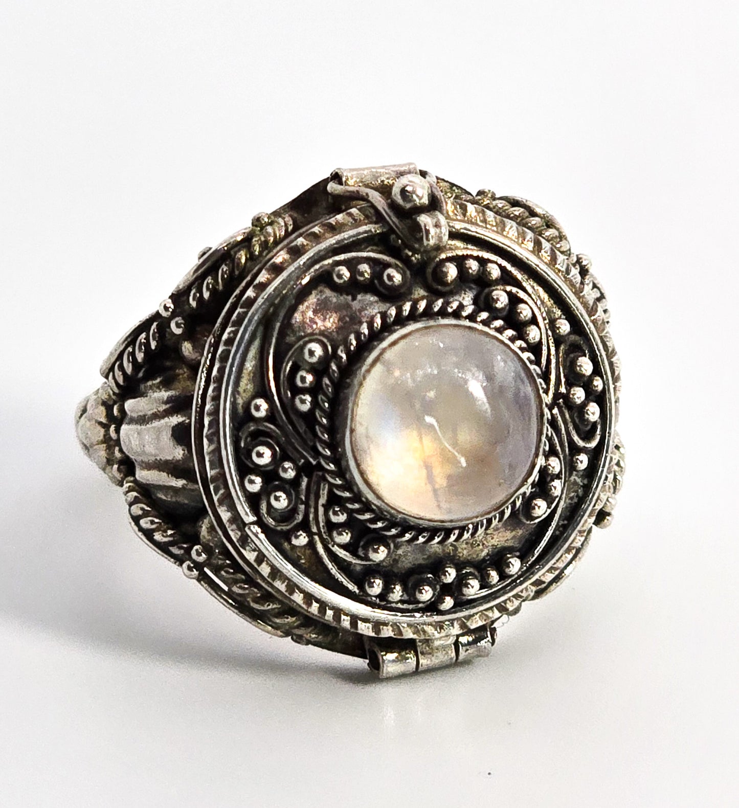 Blue Moonstone large Bali Balinese sterling silver vintage Poison ring size 9