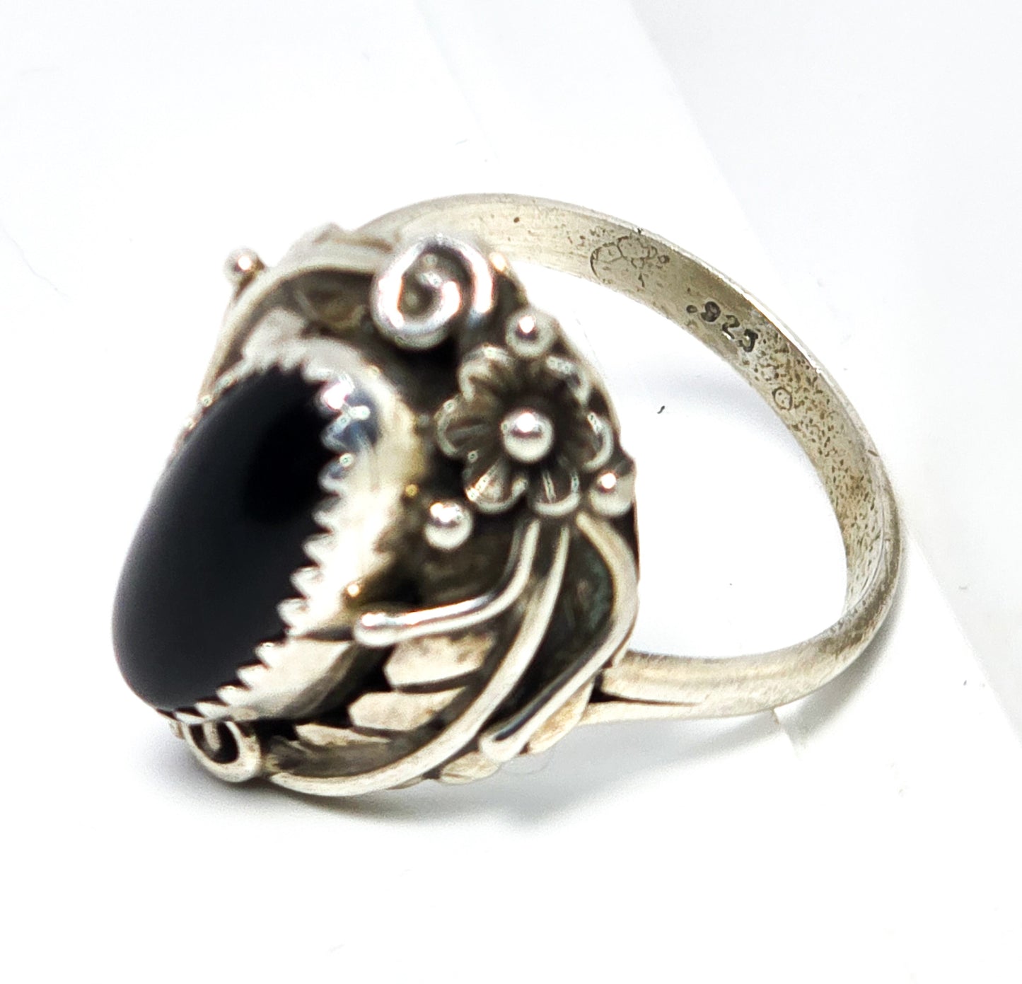 Navajo Black Onyx Feather sterling silver Native American vintage ring size 9.5