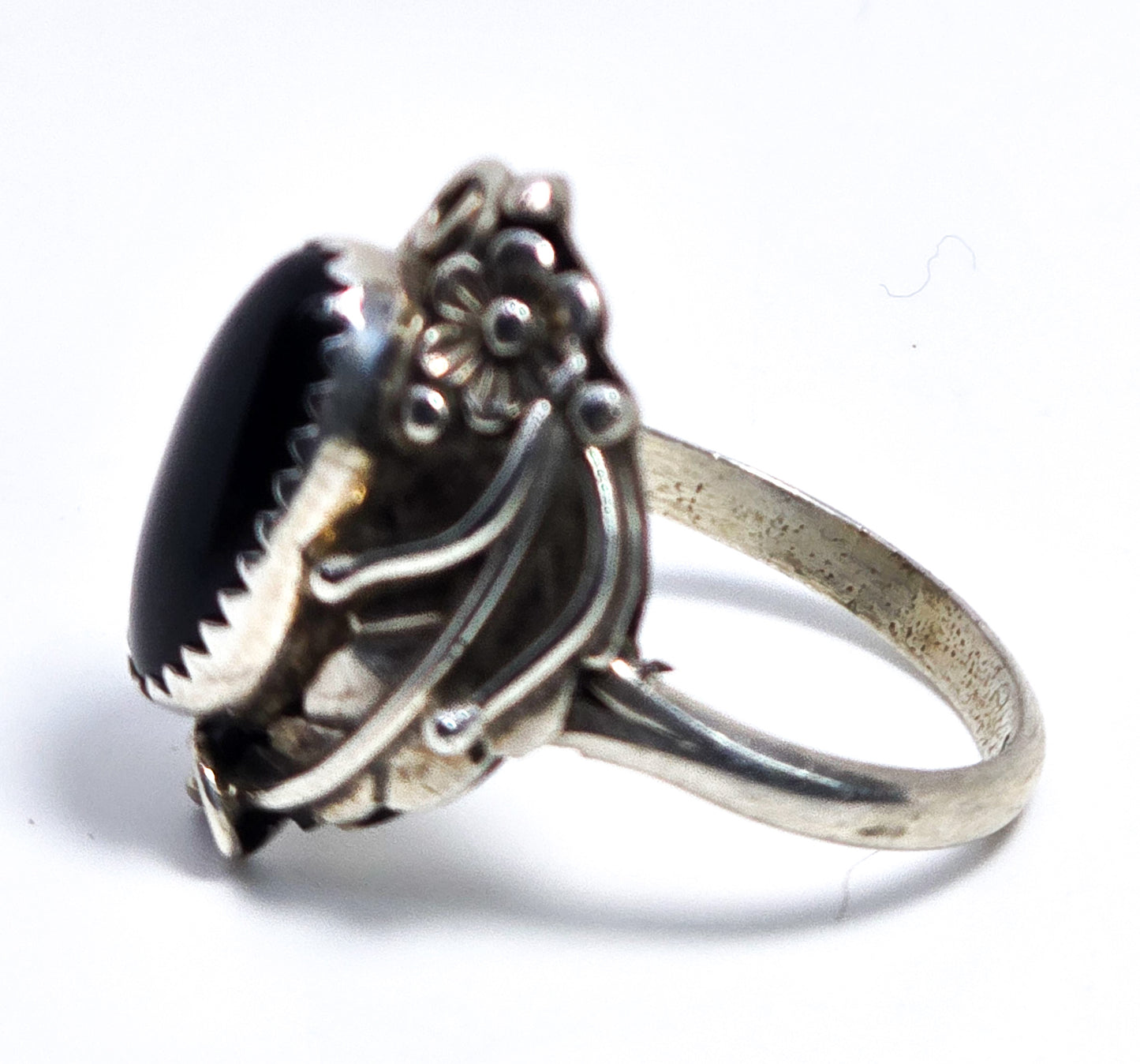 Navajo Black Onyx Feather sterling silver Native American vintage ring size 9.5