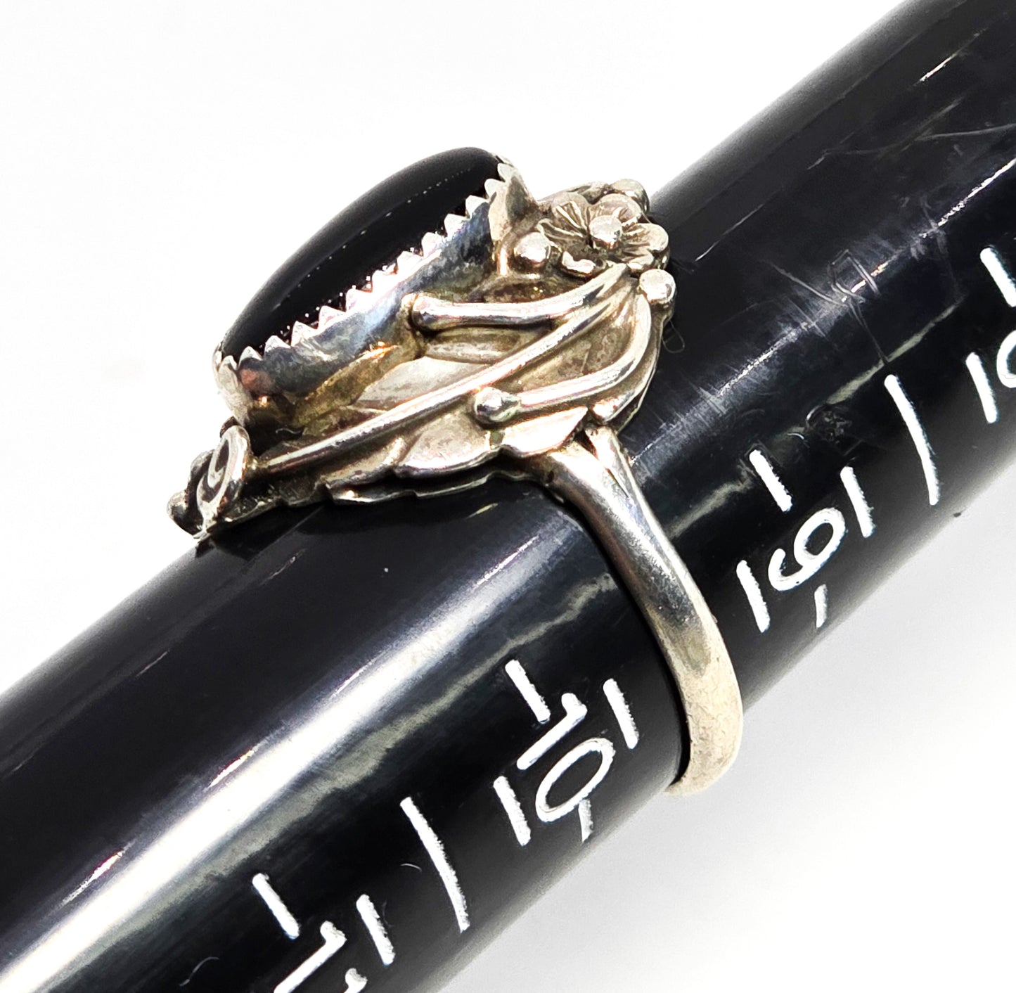 Navajo Black Onyx Feather sterling silver Native American vintage ring size 9.5