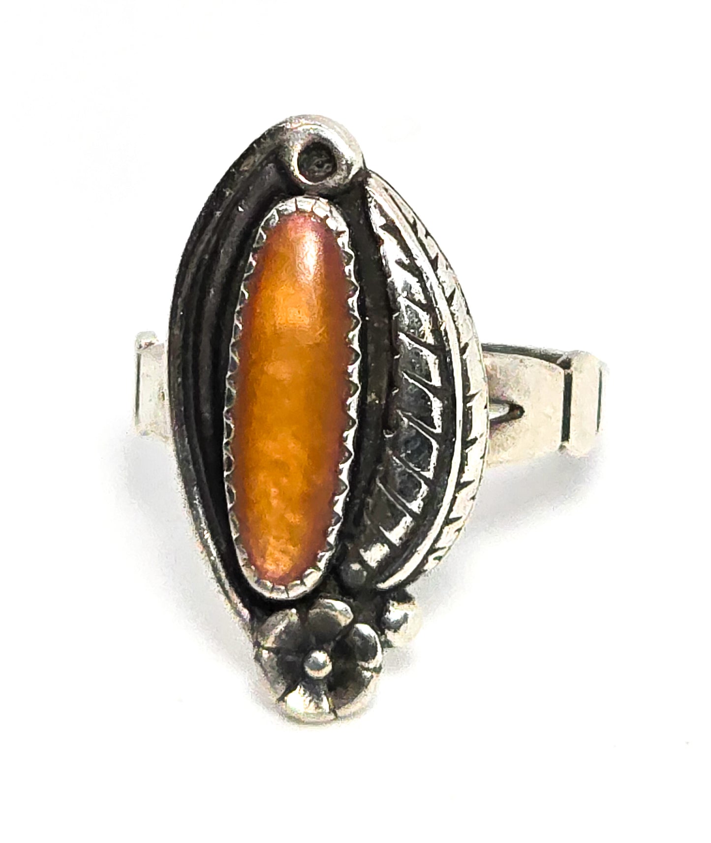 Wheeler Manufacturing Spiny Oyster Native American sterling silver ring size 6
