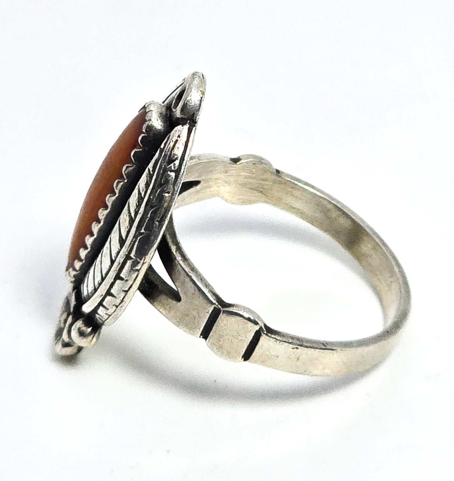 Wheeler Manufacturing Spiny Oyster Native American sterling silver ring size 6