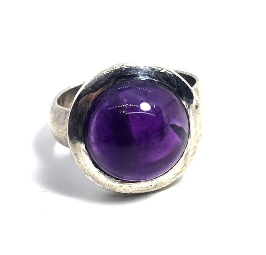 Modernist Amethyst round circle vintage sterling silver ring size 7.5