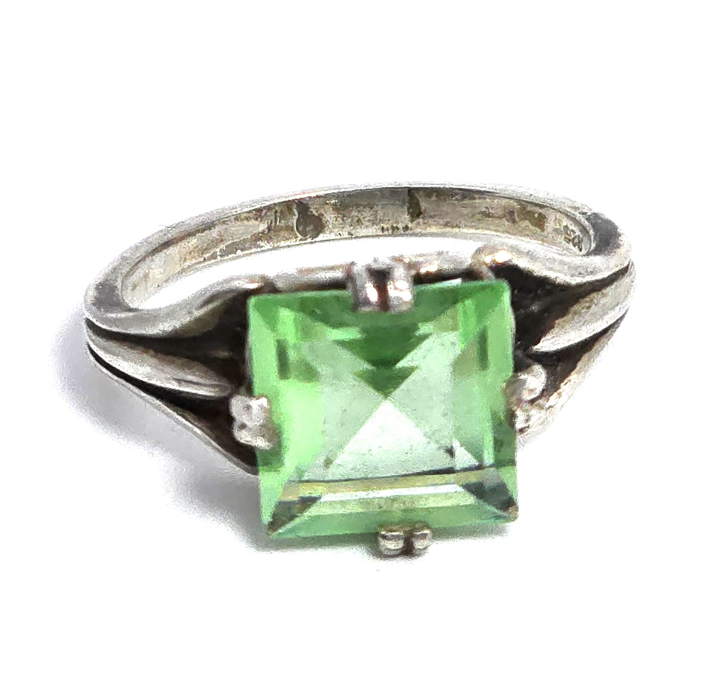 Uranium Glass Princess cut sterling silver split shank vintage ring size 9