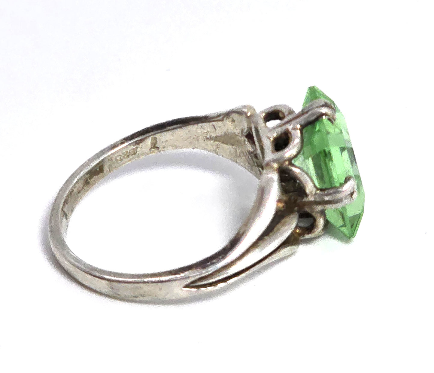 Uranium Glass Princess cut sterling silver split shank vintage ring size 9