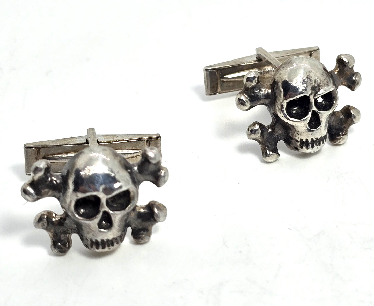 Skull and Crossbones Jolly Roger vintage pirate sterling silver cufflinks