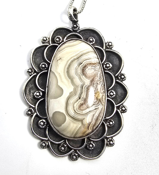 Native American artisan vintage Banded Lace Agate sterling silver 30" necklace