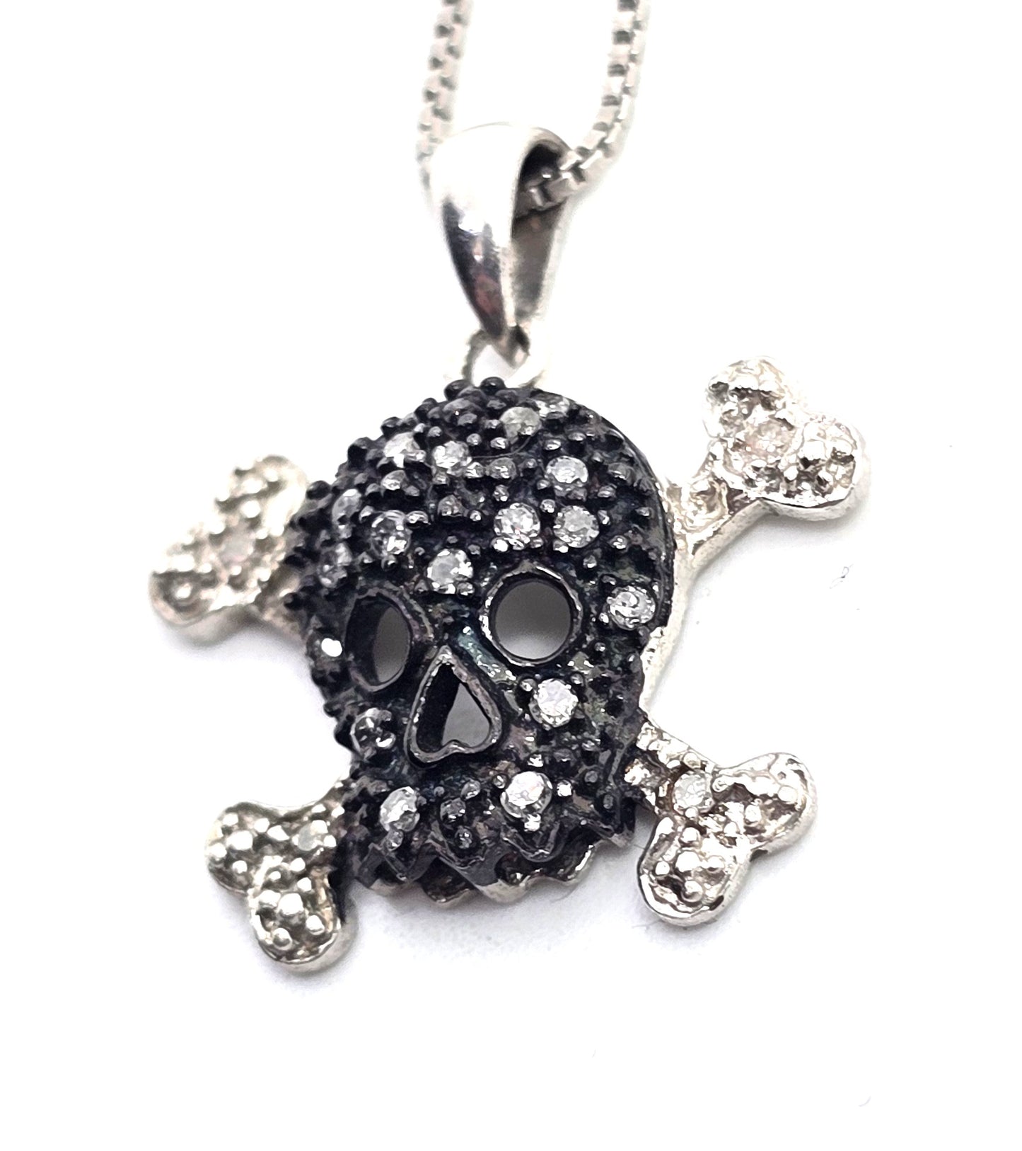 Jolly Roger skull and crossbones black and white diamond sterling silver necklace HN