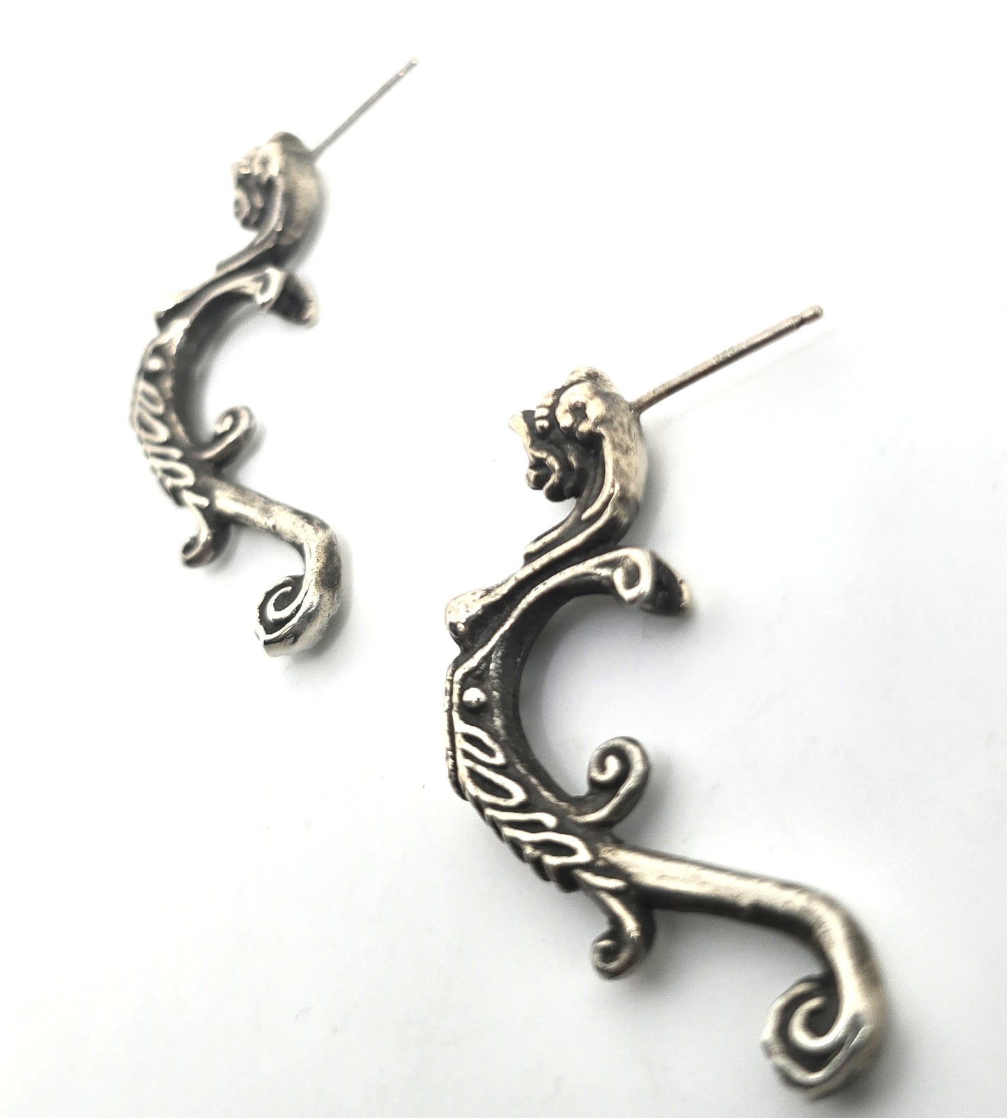 Gryphon dragon beast vintage half hoop detailed sterling silver post earrings
